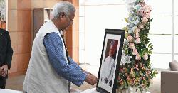 ভারতীয় হাইকমিশনে গিয়ে মনমোহন সিংয়ের প্রতি শ্রদ্ধা জানালেন প্রধান উপদেষ্টা