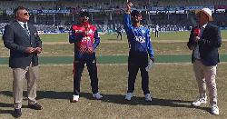 টস হেরে ব্যাটিংয়ে রাজশাহী ওয়ারিয়র্স