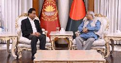 প্রধান উপদেষ্টার সঙ্গে পাকিস্তানের স্পিকার আয়াজ সাদিকের সাক্ষাৎ