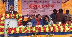 সাতক্ষীরায় পশুর স্বাস্থ্য সুরক্ষায় খামারিদের নিয়ে উঠান বৈঠক 