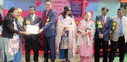 গাইবান্ধা সরকারি বালিকা বিদ্যালয়ে বার্ষিক ক্রীড়া প্রতিযোগিতার পুরস্কার বিতরণ 