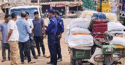 কালীগঞ্জে অবৈধভাবে সার বিক্রি, ব্যবসায়ীকে জরিমান