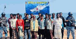 মালয়েশিয়া পাচারকালে কোস্টগার্ডের অভিযানে নারী ও শিশুসহ উদ্ধার ১৫৩