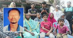 মেয়েকে উত্ত্যক্তের প্রতিবাদ করায় বাবাকে পিটিয়ে হত্যা