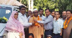 পঞ্চগড়ে শিক্ষকের শেষ কর্মদিবসে রাজকীয় বিদায়