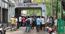 কক্সবাজার আদালতে গোলাগুলি, দুইজন গুলিবিদ্ধ