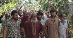 ধর্মপাশায় কৃষি কার্ডে অনিয়মের প্রতিবাদে কৃষকদের বিক্ষোভ