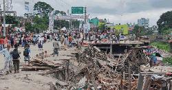 নবীনগরে শতাধিক অবৈধ স্থাপনা উচ্ছেদ