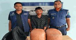 সরাইলে যাত্রীবাহী বাস থেকে ১০ কেজি গাঁজাসহ গ্রেপ্তার ১ 