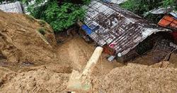 কক্সবাজারে ফের পাহাড়ধস, স্ত্রীর মৃত্যু স্বামী হাসপাতালে