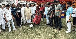 কালীগঞ্জে জেলা প্রশাসক ফুটবল টুর্নামেন্ট ২০২৬ উদ্বোধন