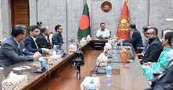 পোশাক শিল্পের বিকাশে প্রতিবন্ধকতা দ্রুত দূর করার নির্দেশ প্রধানমন্ত্রীর