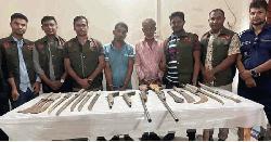 চট্টগ্রামের দুর্গম পাহাড়ে ডিবির অভিযান, আগ্নেয়াস্ত্রসহ আটক ২