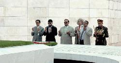 শহীদ রাষ্ট্রপতি জিয়াউর রহমান ও খালেদা জিয়ার সমাধিতে ভারপ্রাপ্ত রাষ্ট্রপতির শ্রদ্ধা 