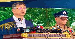 পুলিশ কোনো দলের লাঠিয়াল বাহিনী নয়: স্বরাষ্ট্রমন্ত্রী