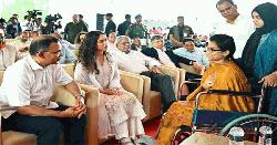 জুলাই গণঅভ্যুত্থানে আহত যোদ্ধা মিতুর খোঁজ নিলেন প্রধানমন্ত্রী