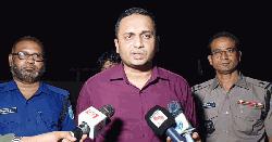 সাভারে হ্যানি ট্র্যাপ চক্রের তিন সদস্য আটক, মুখ-পা বাঁধা অবস্থায় যুবক উদ্ধার