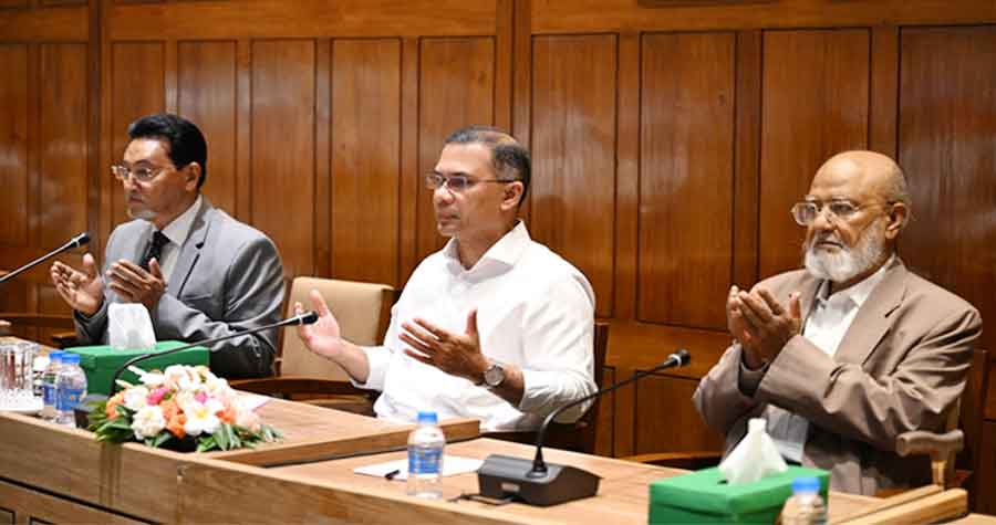 প্রধানমন্ত্রীর সভাপতিত্বে সরকারদলীয় এমপিদের সভা অনুষ্ঠিত