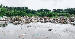 লালমোহন পৌরসভার হেলিপ্যাড এখন ময়লার ভাগাড়! 