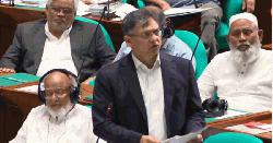 নিয়ন্ত্রণে আসছে ব্যাটারিচালিত অটোরিকশা, শনাক্তে থাকবে কিউআর কোড: সংসদে স্বরাষ্ট্রমন্ত্রী