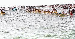 নিকলীতে অনুষ্ঠিত হলো ঐতিহ্যবাহী নৌকা বাইচ 