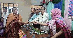 মধুখালীতে সরকারি আইনউদ্দীন কলেজে একাদশ শ্রেণির শিক্ষার্থীদের নবীনবরণ
