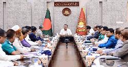গণপরিবহন ব্যবস্থাপনা ও সড়ক নিরাপত্তায় প্রধানমন্ত্রীর গুরুত্বারোপ