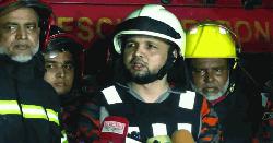 ১২ ঘণ্টা পর নিয়ন্ত্রণে চকবাজারে গোডাউনে লাগা আগুন