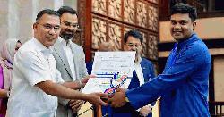 দীর্ঘ দেড় দশকের মানবিক কার্যক্রমের স্বীকৃতি পেলেন বগুড়ার বিপ্লব
