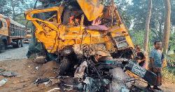 নাটোরে যাত্রীবাহী বাস ও ট্রাকের সংঘর্ষে নিহত বেড়ে ১৪