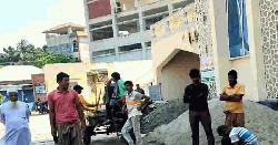 মসজিদের আঙিনা বাদ দিয়ে সীমানাপ্রাচীর, ক্ষুব্ধ স্থানীয়রা