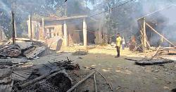 পাওনা টাকা নিয়ে বিরোধে যুবক খুন, ঘাতকের বাড়িতে আগুন